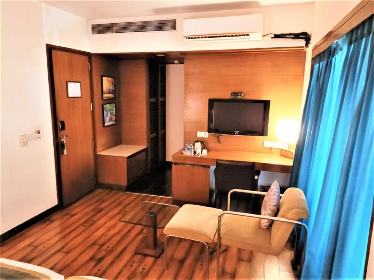Hotel Yogi Executive, Navi Mumbai Extérieur photo