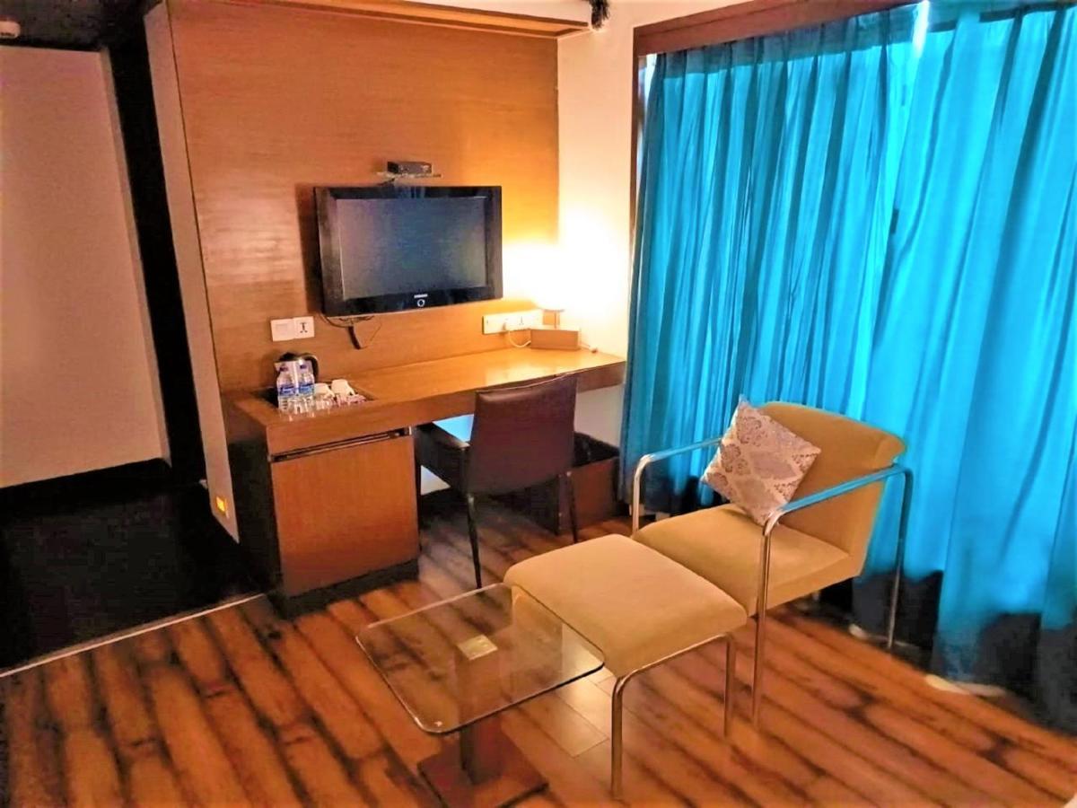 Hotel Yogi Executive, Navi Mumbai Extérieur photo